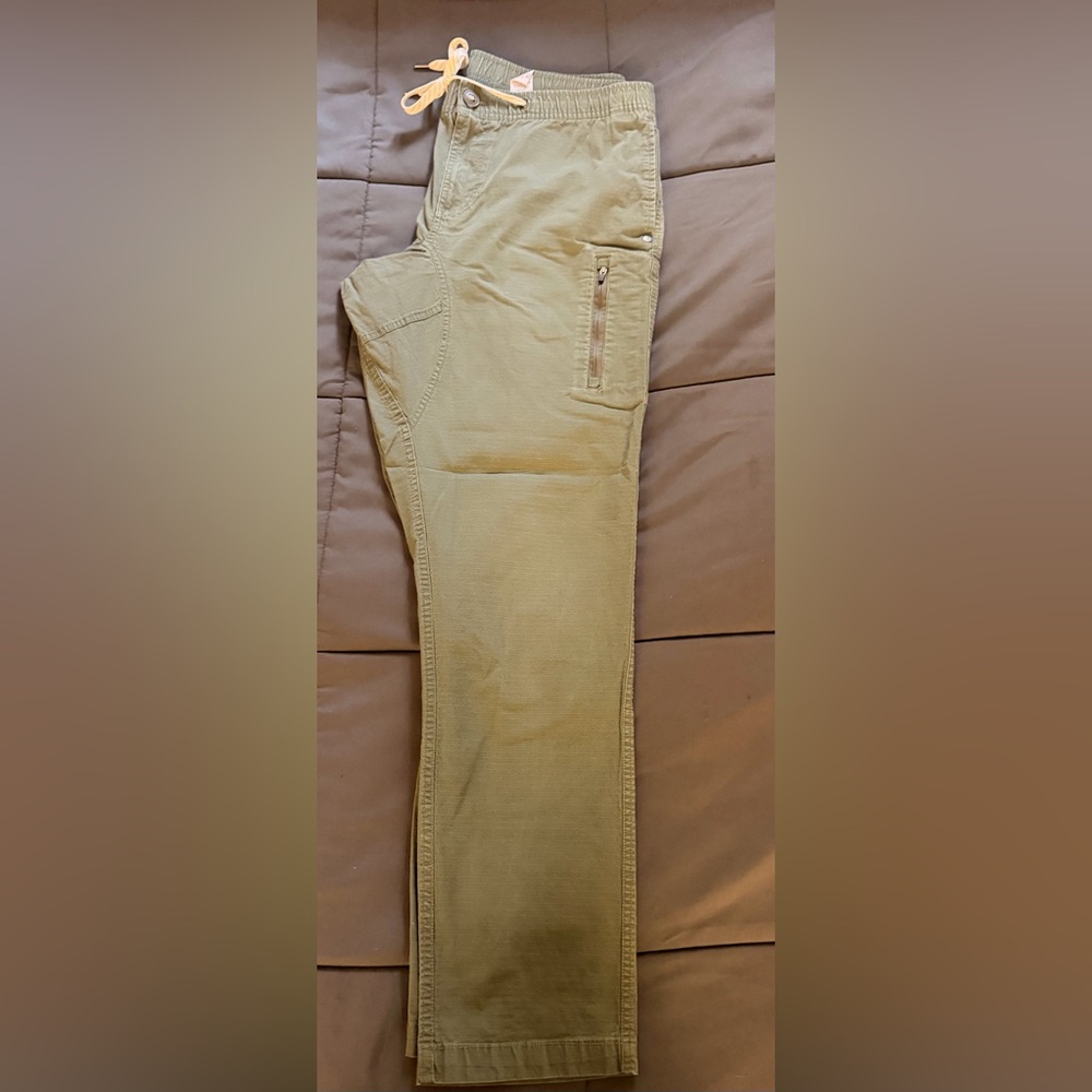 Vuori Olive Green Men's Pants